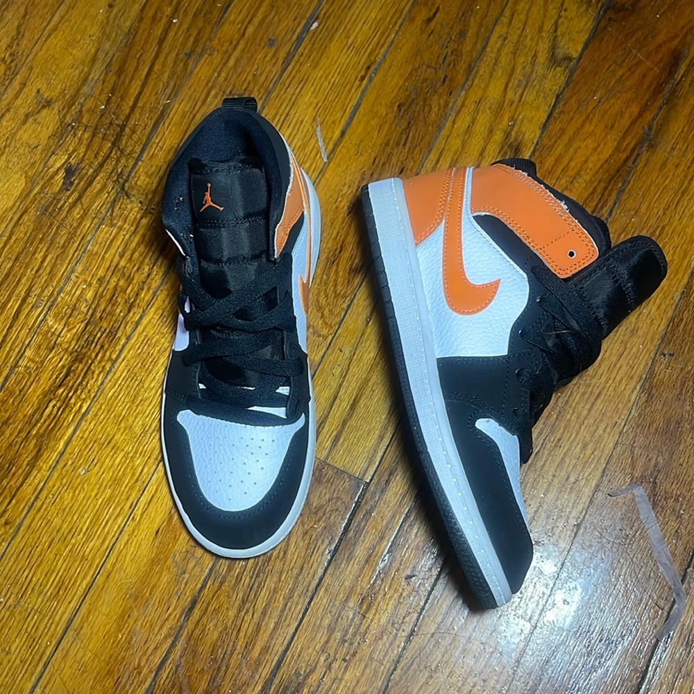 Jordan 1 kids sneakers